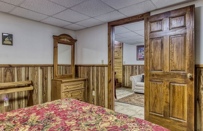 Er44 - Rising Eagle - Great Location! Close To Town! 2 Bedroom Cabin by RedAwning - Foto 5