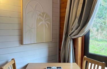 Otter 1 - Private Hot Tub - Bali Inspired Lodge - Bath - Longleat - Wiltshire - Photo 52