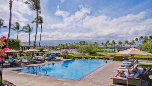 Hilton Pool Pass Included, Kolea - Luxe 2BR Villa Steps to Beach Pool HotTub Gym - Foto 2, sunbed