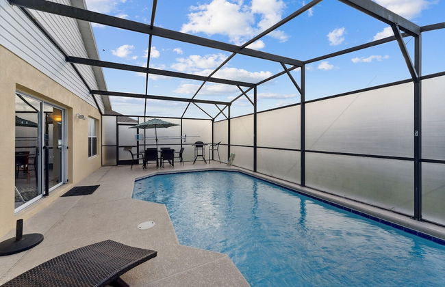 Vacation Resort Home Right Outside Of Disney World Parks With Private Pool 4 Bedroom Home by RedAwning - Foto 21