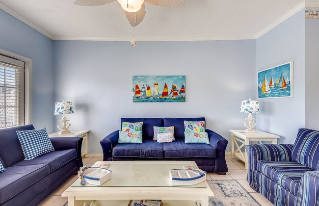 SPC 4133 Beautiful Tennis Court 2 bedroom with free beach set up for 2 by RedAwning - Foto 41