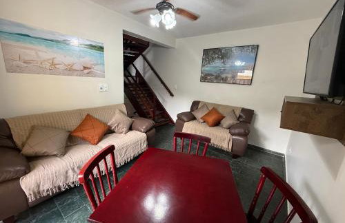 TRIPLEX piscina churrasqueira lava e seca Wi-Fi e 2 TVs em Condomínio com 90m2 no centro de Ubatuba - Foto 50