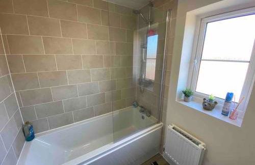 Chester House, Hampton Water 3 bed by Belmont Places - Foto 12