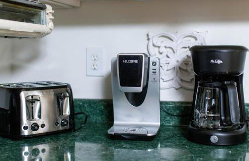 Serene Lakefront Home with Hot Tub and Boat for Rent! - Foto 25