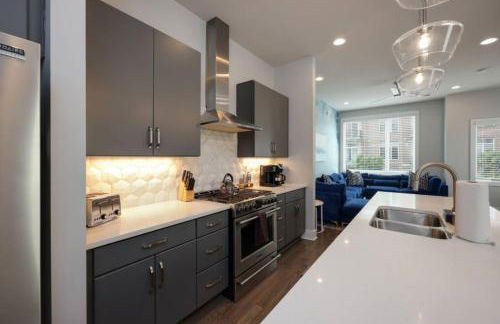 Sapphire Loft 4 Bedroom 4.5 Bath Rooftop Patio - Foto 11