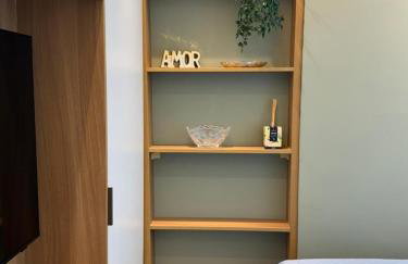 Arretado de bom ! A 250 m da praia de Boa Viagem, 3 km do aeroporto, próximo aos shoppings, com WI-FI 560 Mbps, coworking, piscina e academia - Foto 28