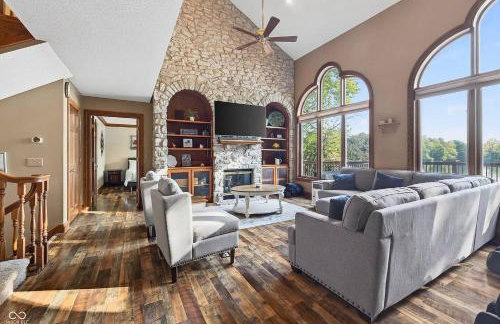 Lakefront Group Stay, Sleeps 19, Indoor Pool, Hot Tub, Arcades - Foto 12