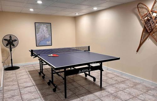 Gorgeous Cottage with Hot-tub and Games in Beaver Cove, Maine - Foto 48