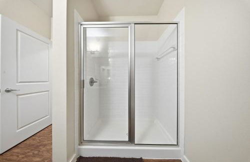 Chic 2BR w Pool Pet-Friendly Unit #14 - Foto 10