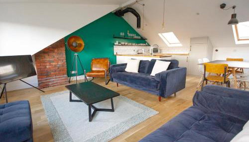 The Loft Winchester - Photo 1