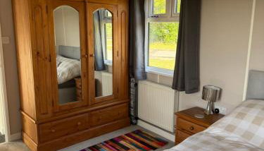 Couple’s Lodge With Hot Tub - Foto 5