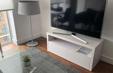 2 bedroom 2 bath 1 ensuite in Roya Asenal beautiful views & parking - Foto 9