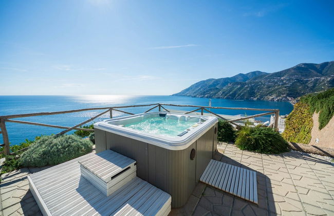 Luxury Villa Vittoria- Villa With Garden Swimming Pool and Jacuzzi Overlooking the sea - Foto 18