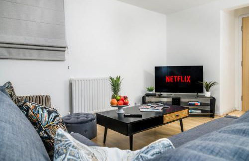 2BR Modern Flat With Free Parking - Foto 1