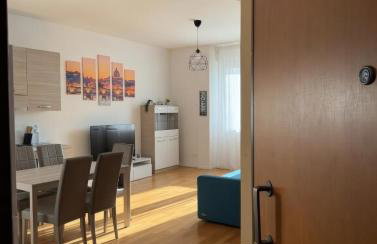 Modern Apartment near Tiburtina Station by RHR - Foto 1