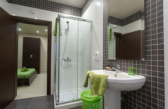 InStyle Aparthotel - Photo 34