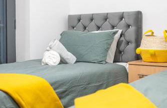 Spacious 2 Bedroom 6 Minute Drive from Huddersfield Town Centre - Ideal Stay - Foto 20