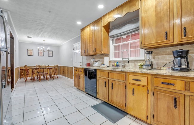 Hudson Manor 4 Bedroom Home by RedAwning - Foto 17