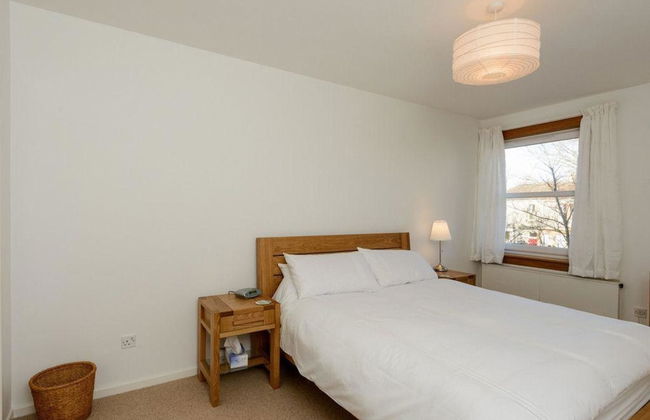 Bramerton Court - Photo 2