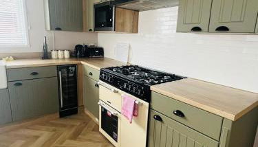 Eastgate Lodge with Hot Tub - Foto 3