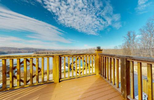 Spacious Lakeview Townhouse Sleeps 8 Deck Grill - Foto 8
