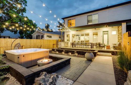 Zen Haus* Lavish Getaway w/ Gym, Sauna, Hot Tub - Foto 73