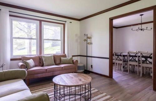 100 Acre Red Brick Ranch Hocking Hills Cabin Hot Tub 12 - Foto 27