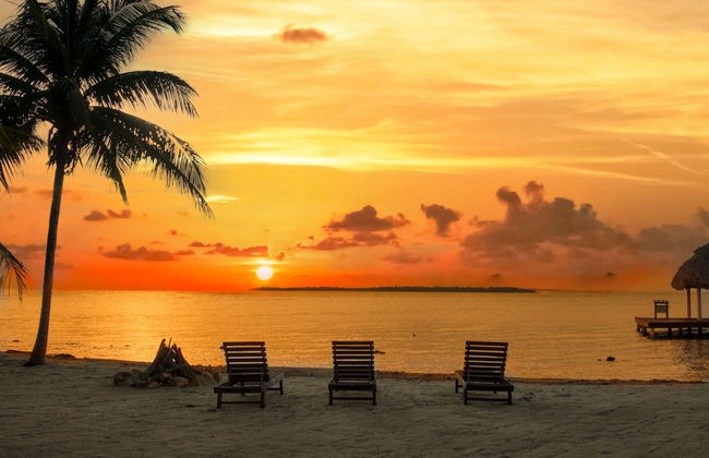 Lucky Duck Villa - Private Beach Escape - Foto 45