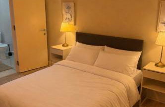 Stylish 2 bed Apartment, Rainham - Private Parking - Foto 14