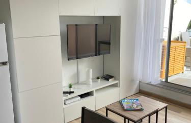 Studio vue port, belle terrasse, piscine - Foto 5