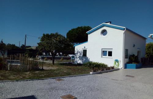 A pequena casa azul - Foto 1