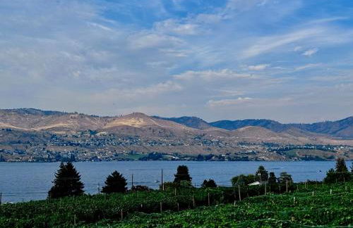 Lakeside luxury with hot tub and pool - Foto 59