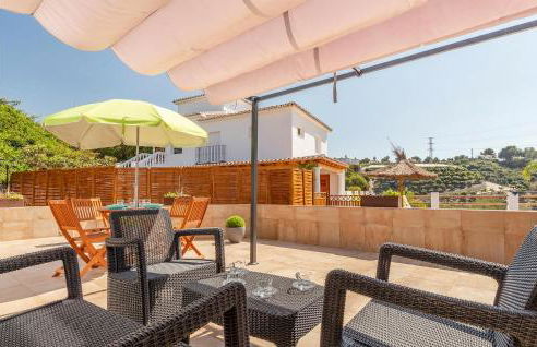 Gorgeous Home In Mezquitilla With Wifi - Photo 15