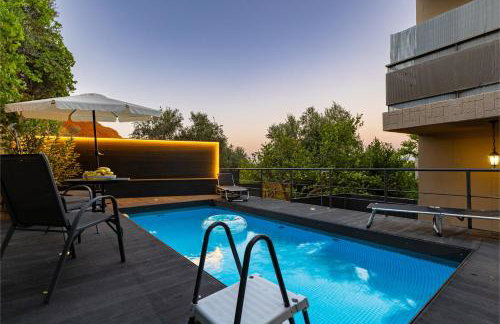 Blissful Residence with Pool by 8essentially - Foto 16