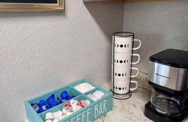 Comfy 2BR 1BA Apt - Foto 8