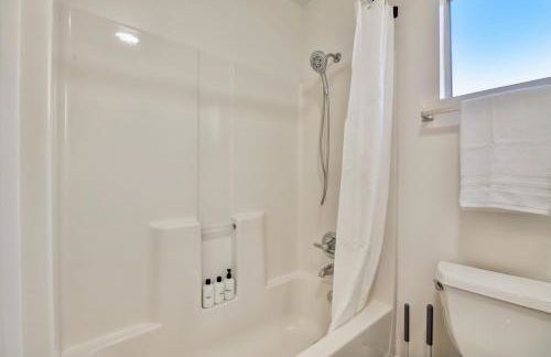 @ Marbella Lane - Stylish Cozy4br in Siliconvalley - Photo 80