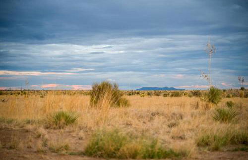 Desert Sky - Modern Oasis on 5 Acres in Marfa - Foto 39