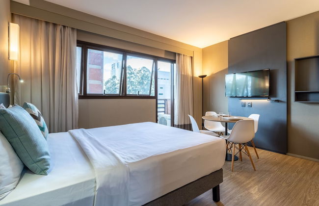 Charlie Alphaville - Foto 11