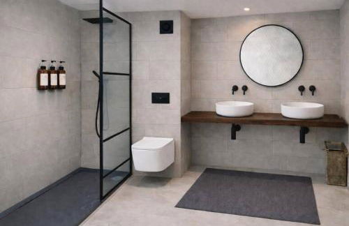 Spacious 3BR Home in Spalding | Parking for Vans - Foto 8