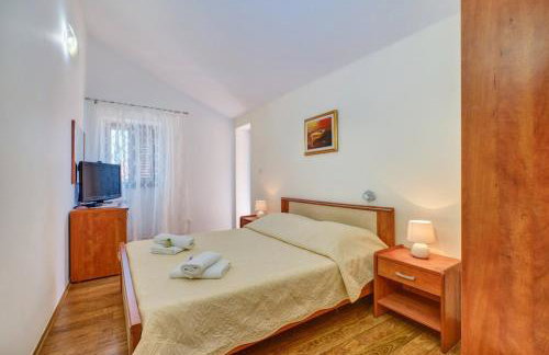 Apartments by the sea Martinscica, Cres - 22582 - Foto 5