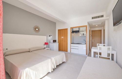 Apartamentos Isla del Sol - Photo 25