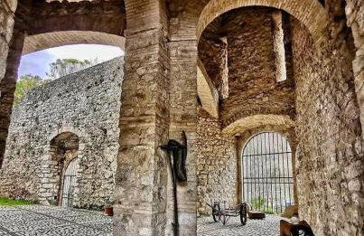 Locazione Turistica al Castello di Scopoli, situata tra Pale e Rasiglia sulla via Francigena a due passi da Sellano Foligno Assisi e Spoleto - Photo 21