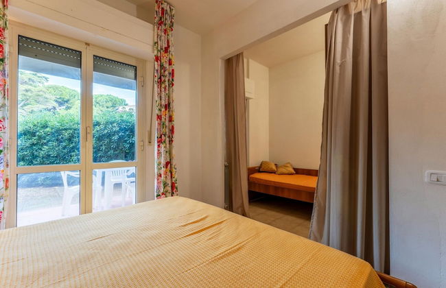 Scenic Holiday Home in Giannella near Beach - Foto 2