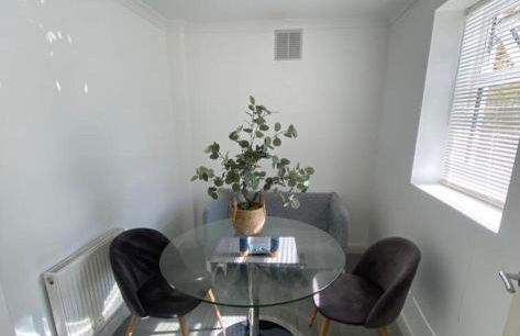 S Gravesend 1 Bed Flat 2 Min Walk STN-Town Centre - Foto 11