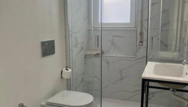 Como Ricky Apartment with parking nearby - Foto 3, towels, Shower