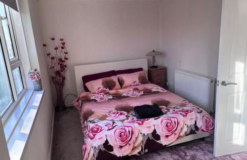 Spacious 2-bed Apartment in Hornchurch - Foto 31