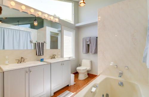 4 Mi to Downtown Plymouth! Bayfront Home with Deck - Foto 19