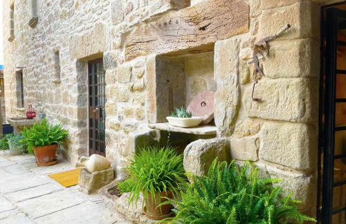 Masia de Queralt Luxury Casa Rural Spa y Vistas - Foto 32