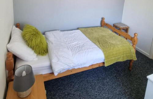 Doncaster-House-Sleeps8-Parking-Garden - Foto 9