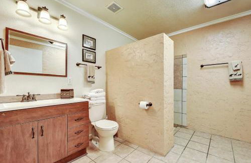 Regal Riverfront Retreat - Foto 36